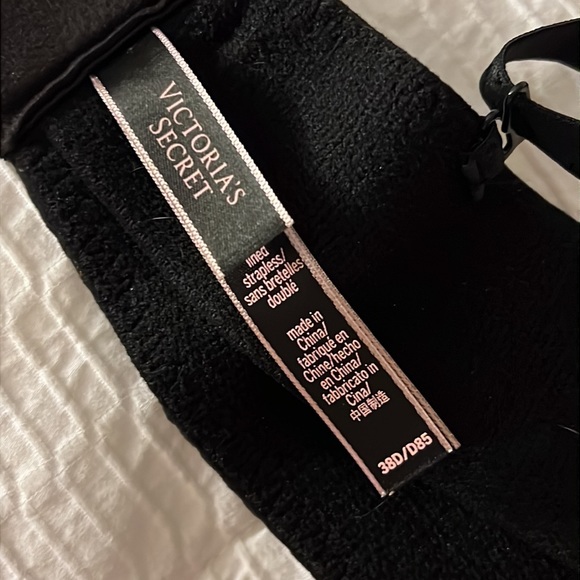 Victoria’s Secret body by Victoria lined strapless EUC - Picture 2 of 3